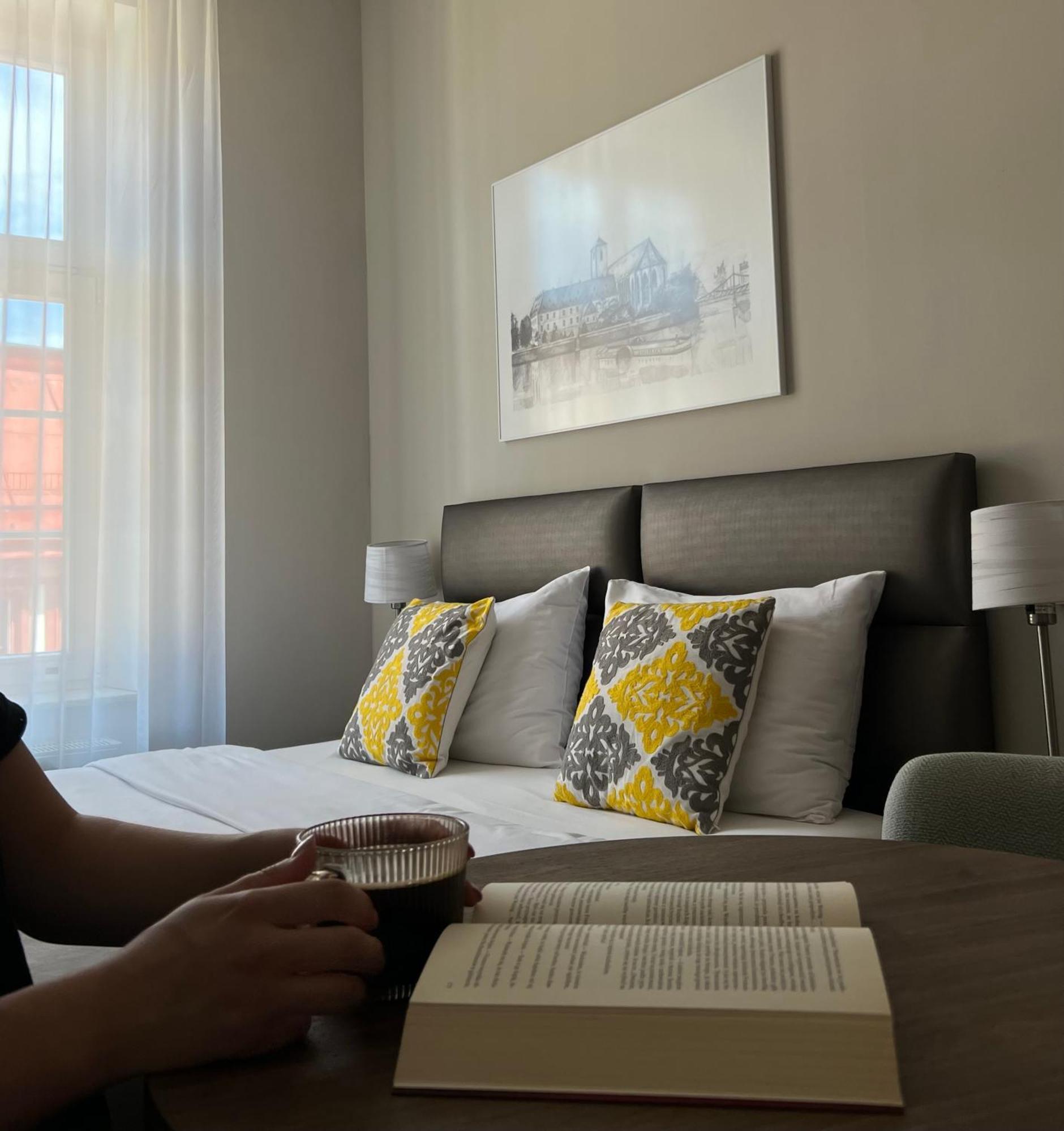 Joyinn Aparthotel Вроцлав Екстериор снимка