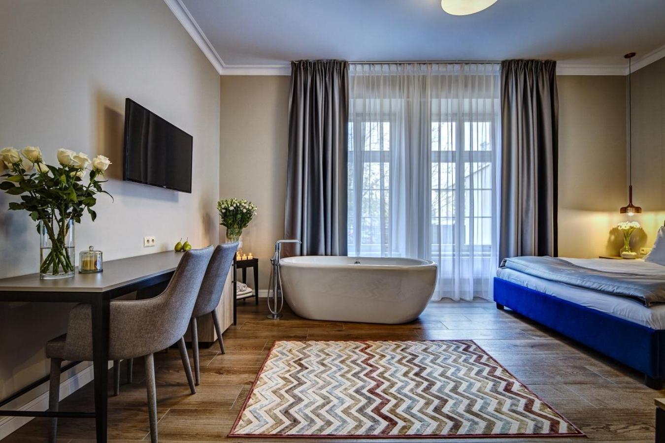 Joyinn Aparthotel Вроцлав Екстериор снимка